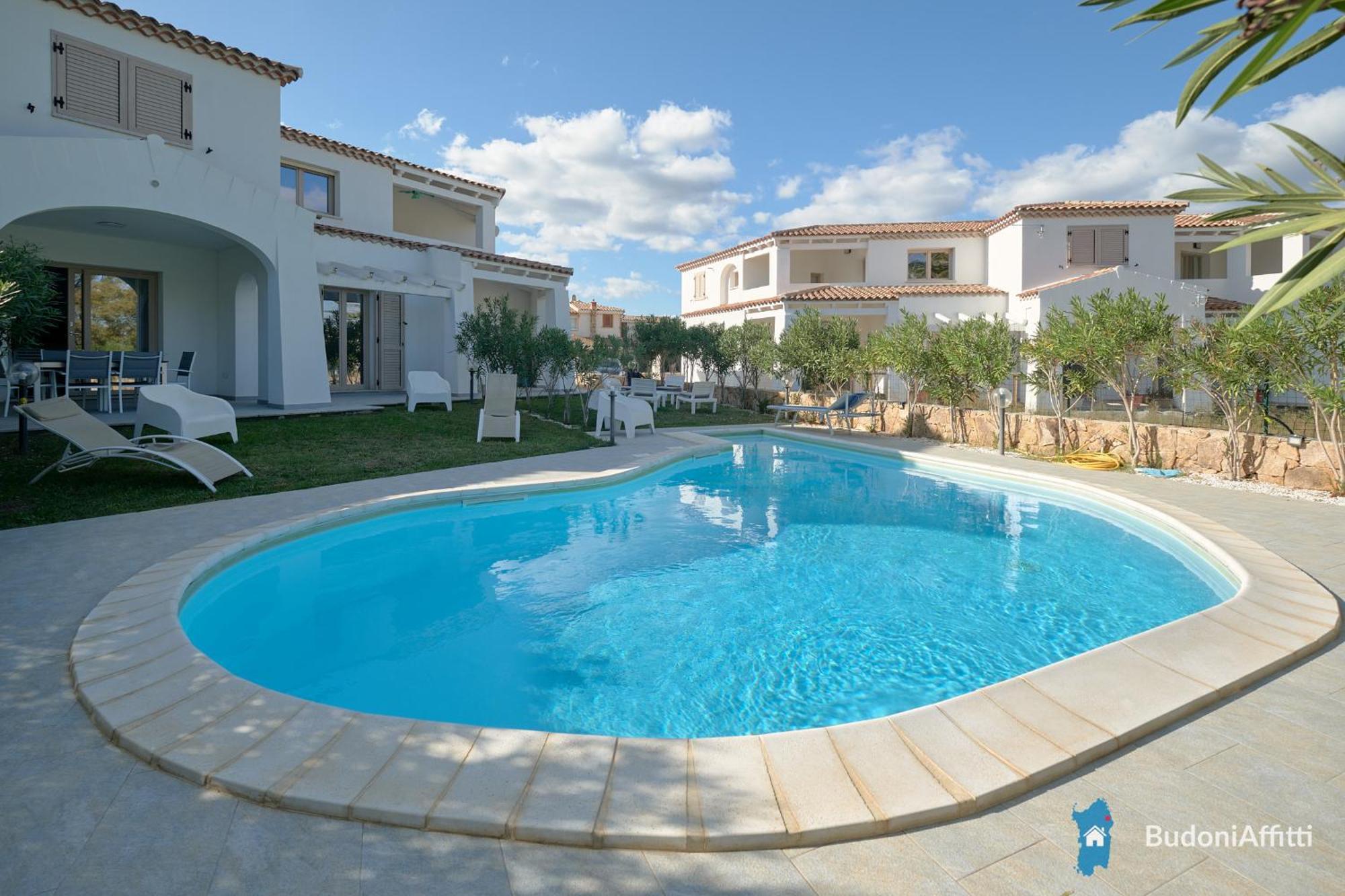 Villetta Con Piscina Budoni Affitti Spiaggia 700 Mt Luaran gambar